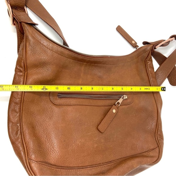 Longchamp Pebbled Leather Carmel Brown Shoulder Bag Zip Closure Adj Strap - Picture 3 of 13